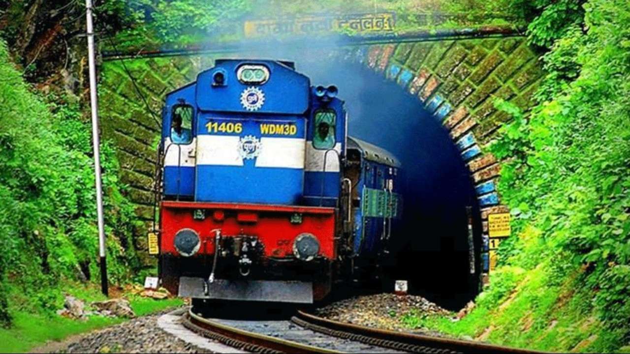 21 रेलगाड़ियों में लगाए एक्स्ट्रा कोच