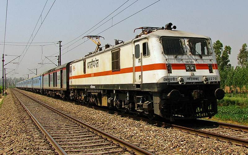 इन रेलगाडियों के संचालन में संशोधन