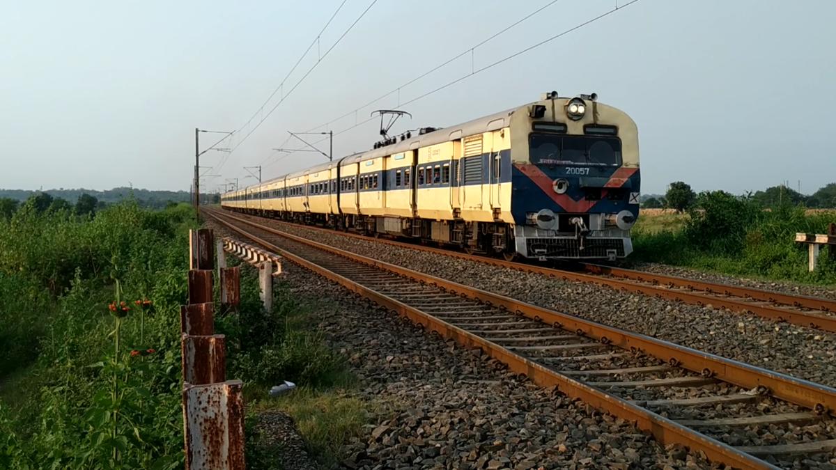झारग्राम-धनबाद मेमू एक्सप्रेस इस दिन रहेगी रद्द