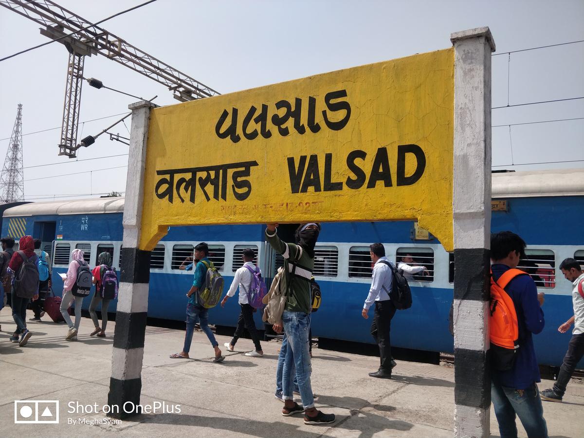वलसाड स्टेशन पर ठहरेगी वंदे भारत एक्सप्रेस