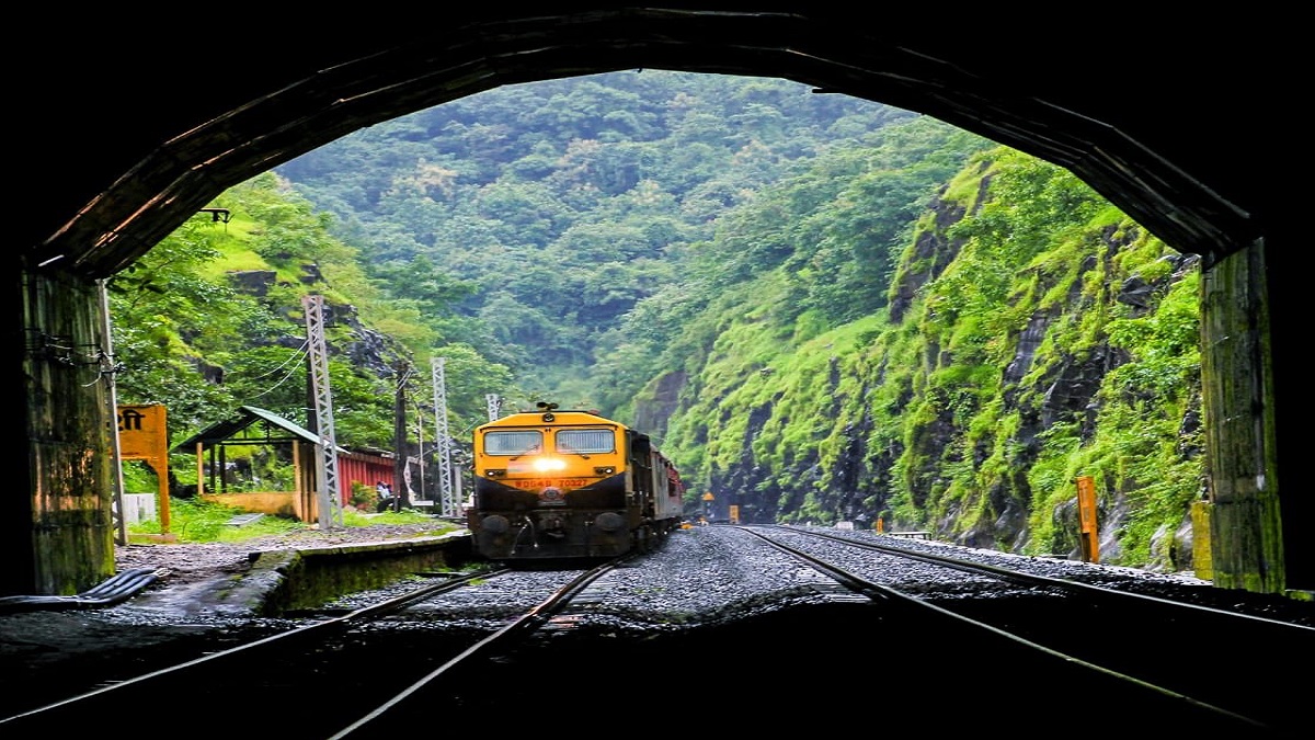 रेलवे ने इस ट्रेन का नम्बर बदला